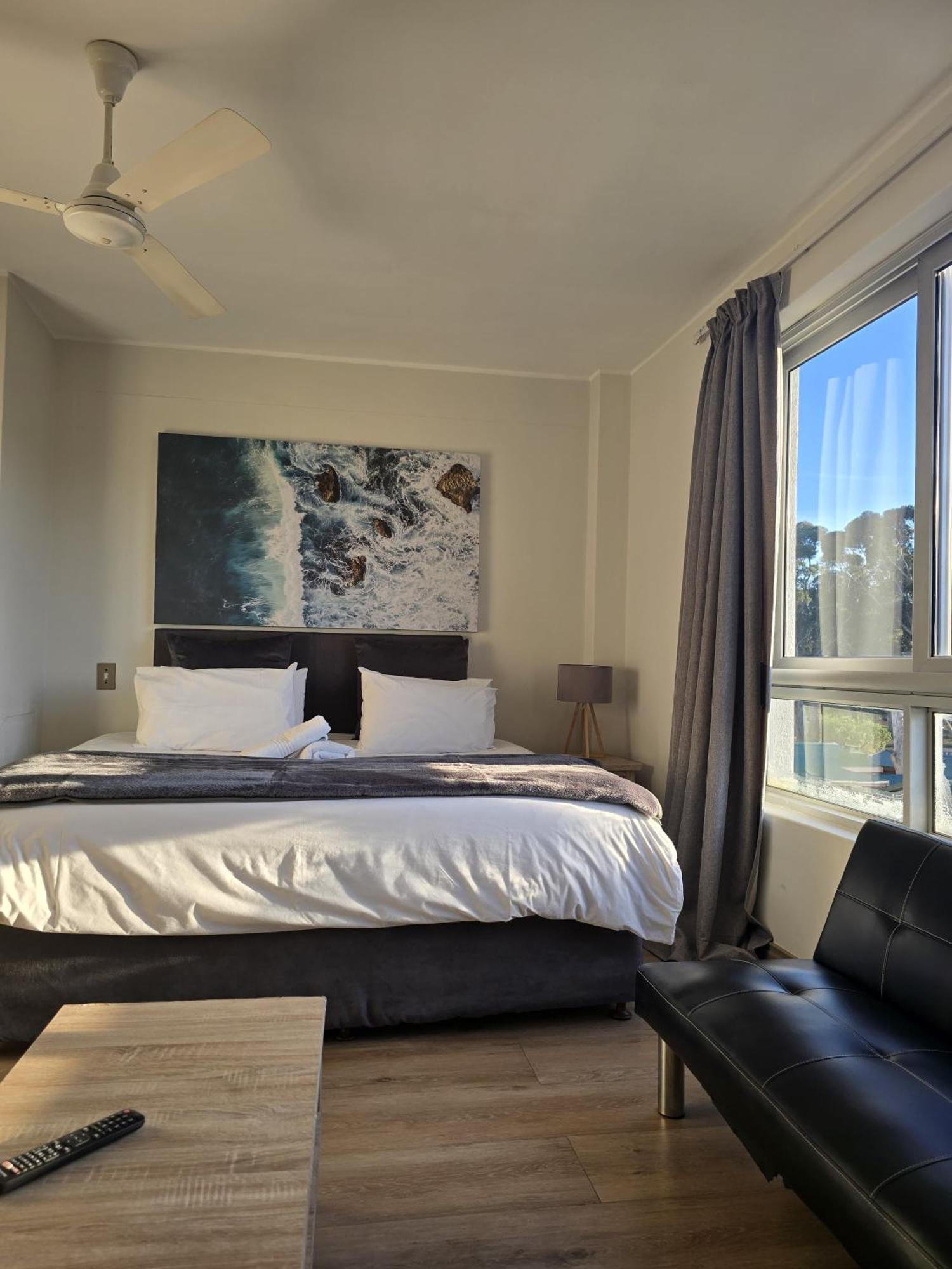 False Bay Inn Strand Esterno foto
